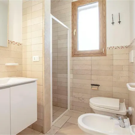 Prázdninový dům Nice In W/ 2 Bedrooms *